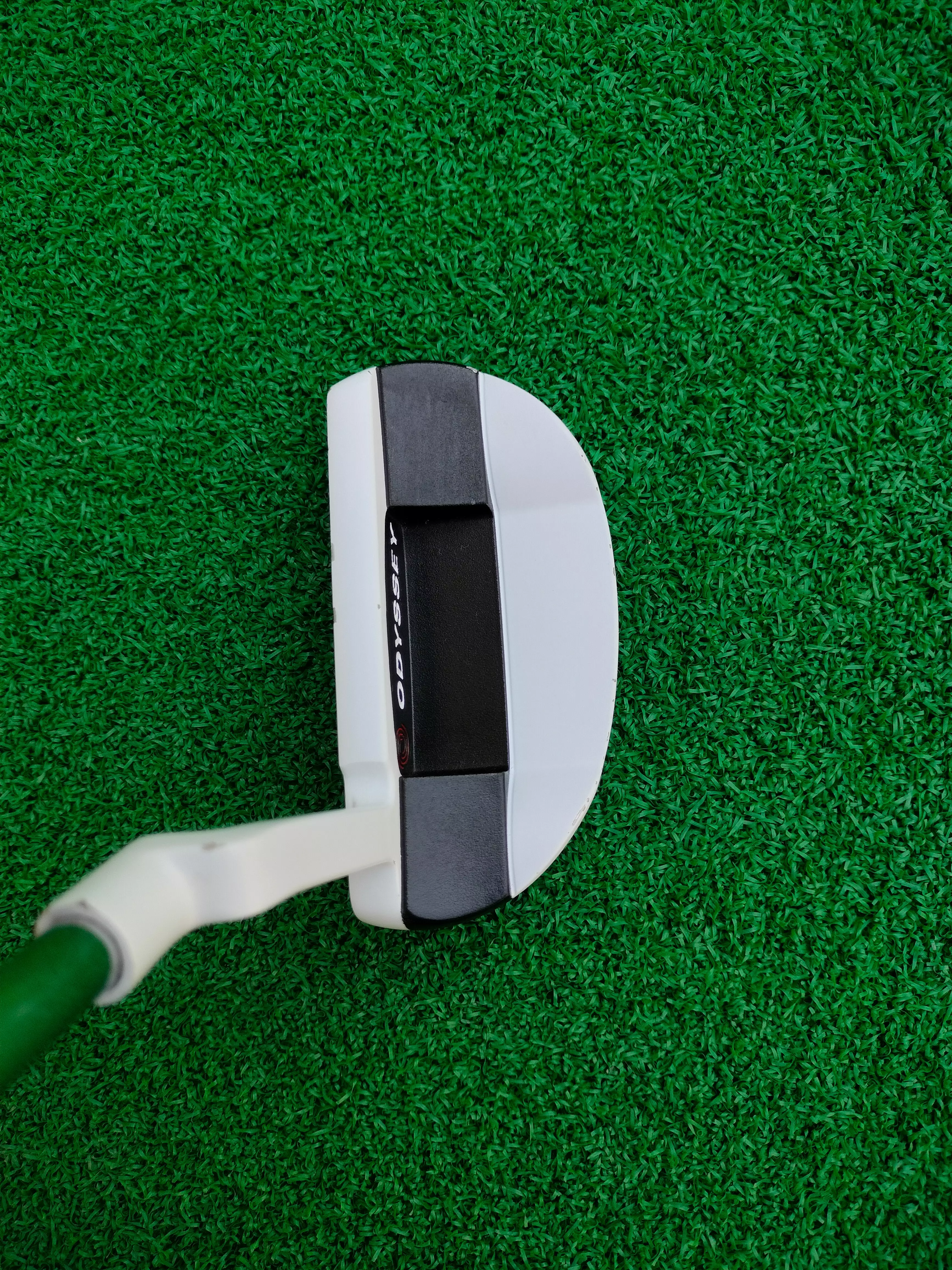 Odyssey Versa 330M White Putter