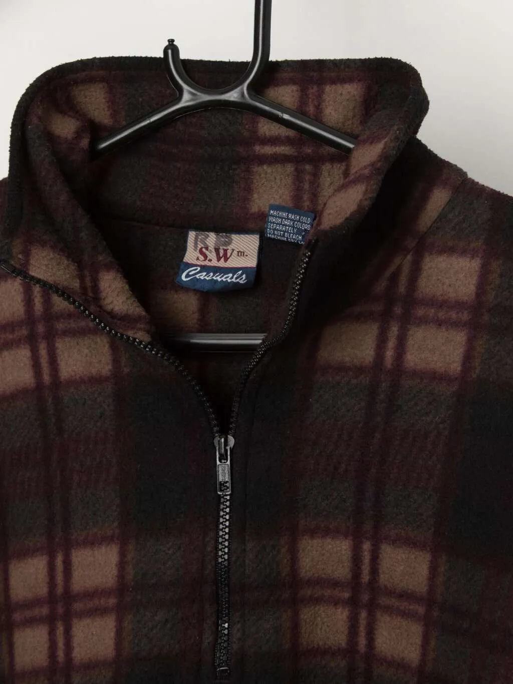 Vintage plaid fleece with quarter zip closure – XL